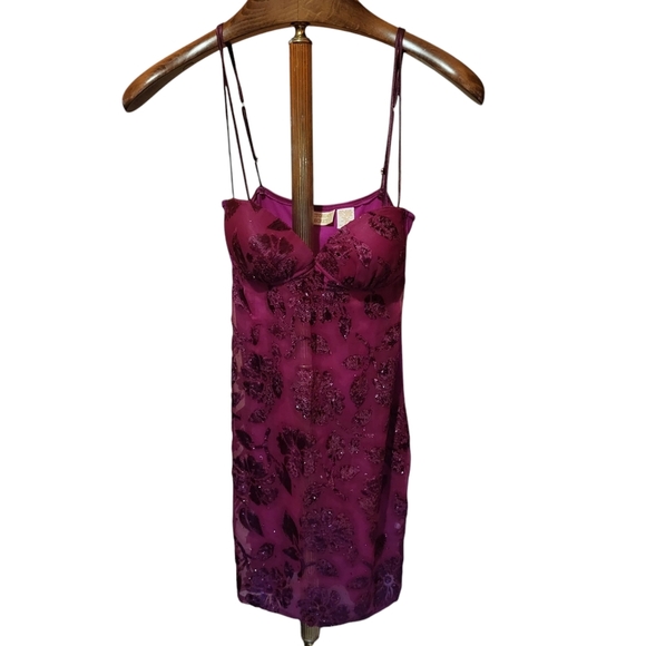 Vintage Victoria's Secret Gold Label Burgundy Burnout Velvet Slip Dress Sz Small - Picture 1 of 4